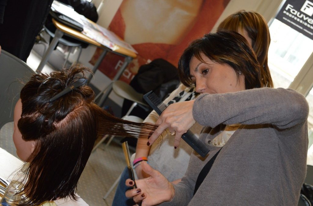 Cursos de formación en estética y peluquería todo el año