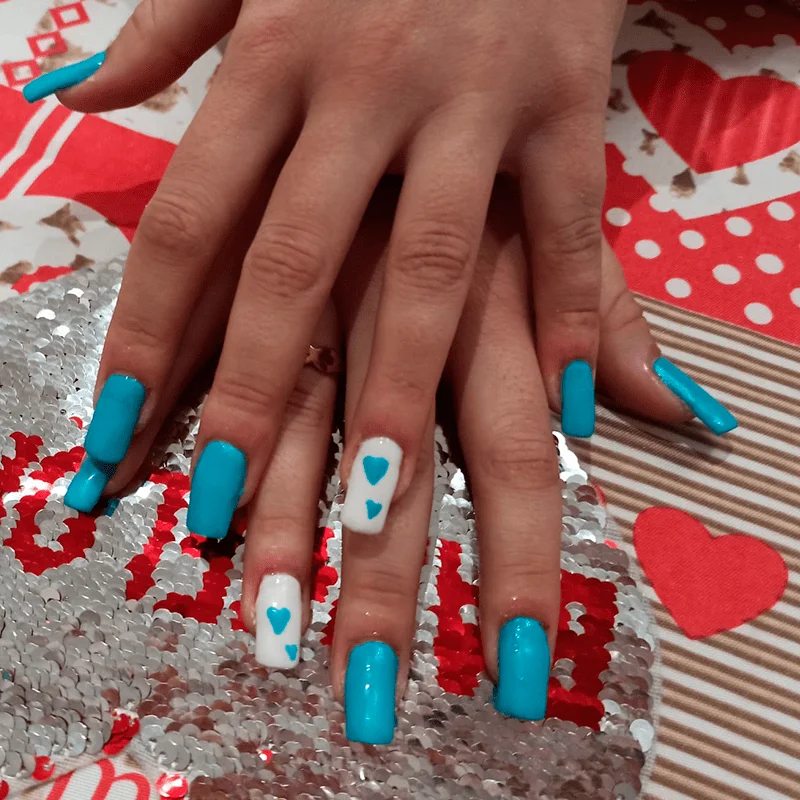 practica curso de uñas en Reus